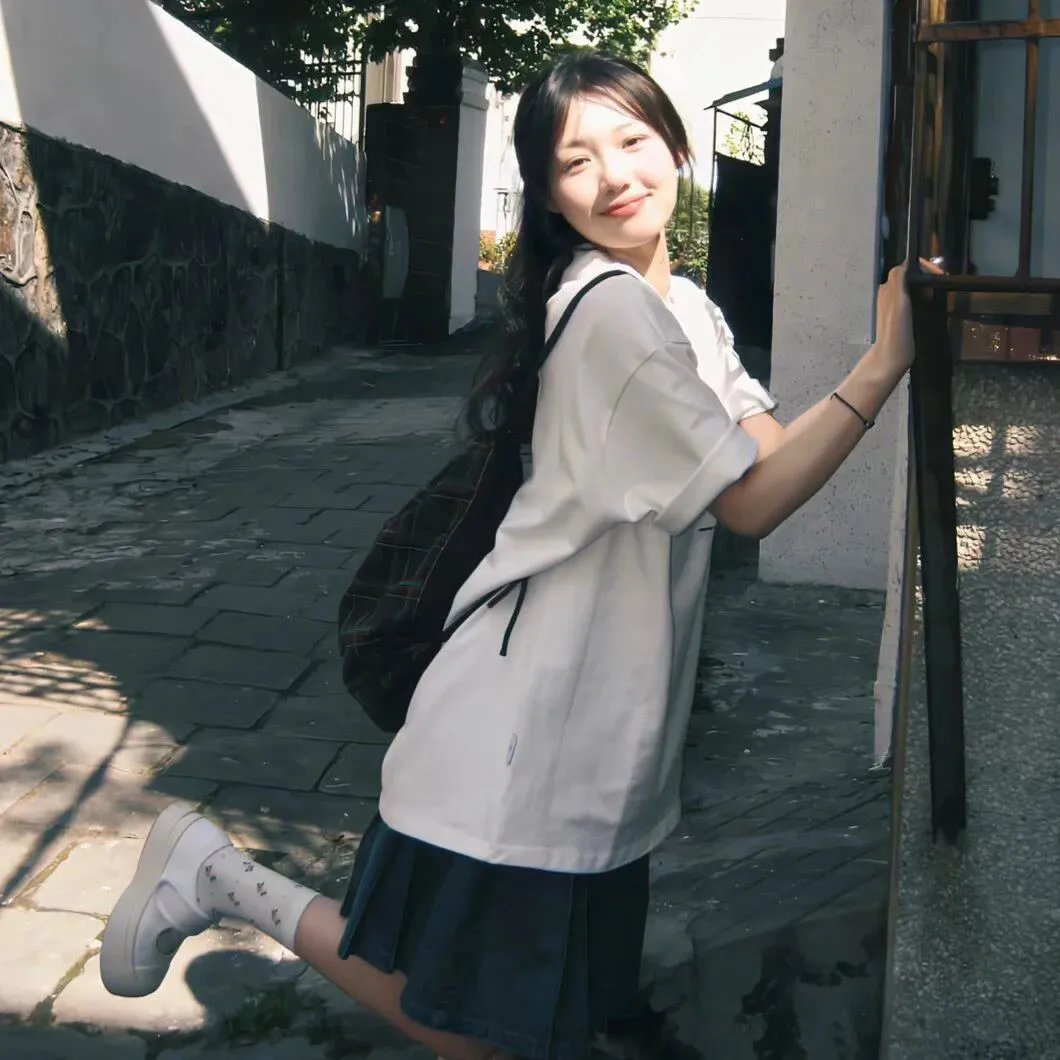 怪物少女妮莫娜
